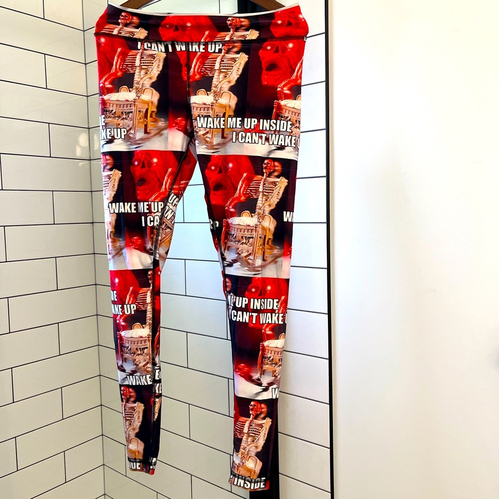 Skeleton Chair Meme Leggings